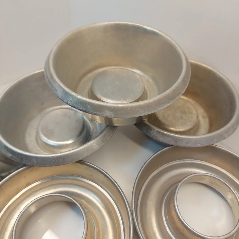 Lot of 16 Vtg‎ Aluminum Mini Jello Tins Molds Bunt Divet Dome Star Plus Extras